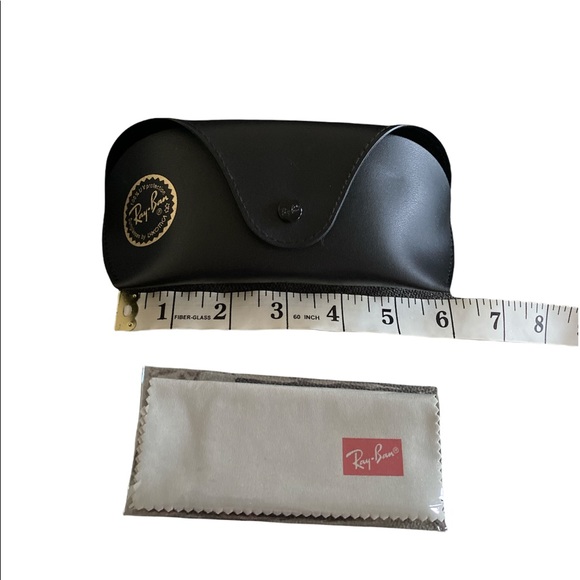 Ray-Ban black sunglasses CASE AND CLEANING CLOTH ONLY (NEW) - Picture 3 of 5